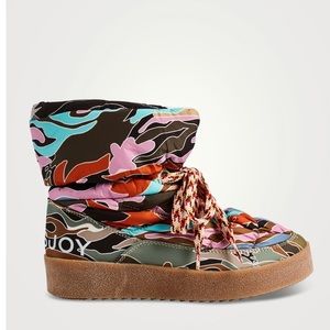 Size 38 khrisjoy Puff Ankle Boots